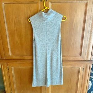Women's Halogen Sleeveless Sweater Dress Medium